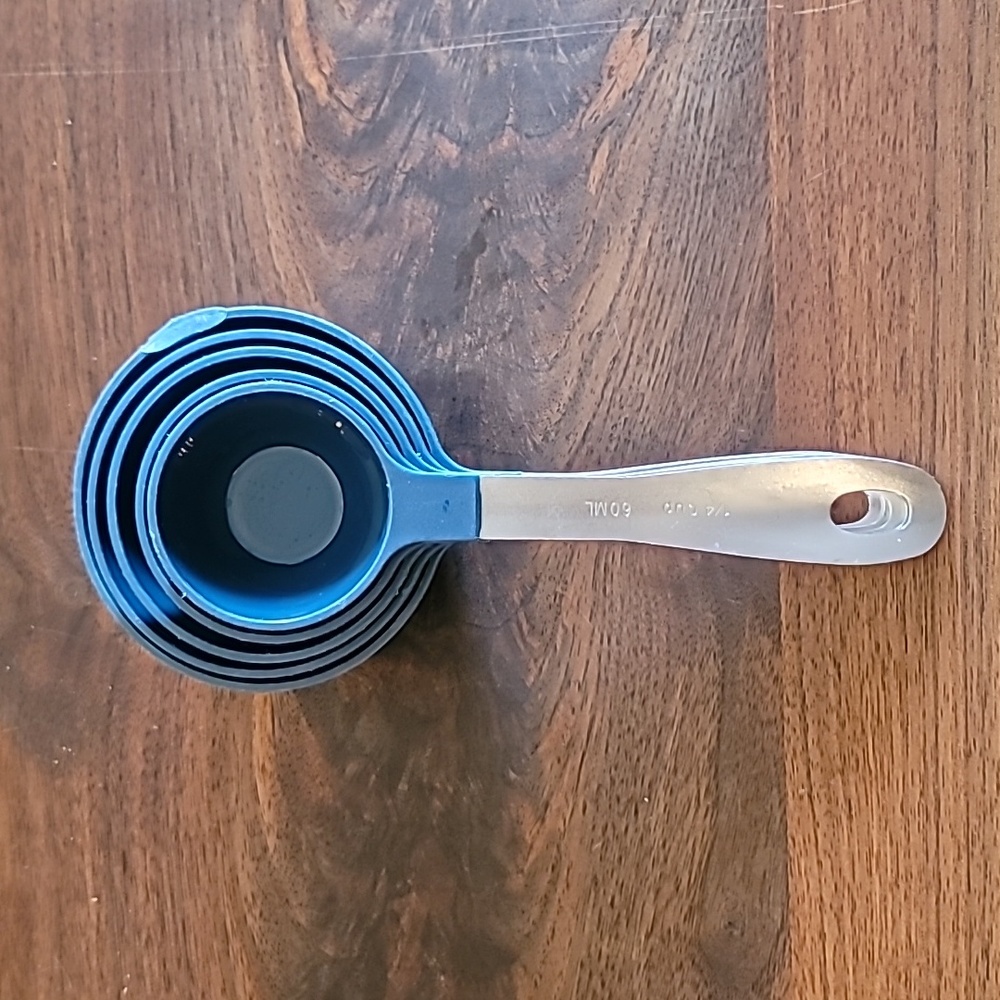 Measuring cups